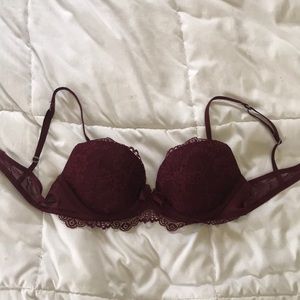 Gilly Hicks bra